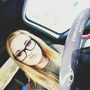 Meet your Posher, Kara